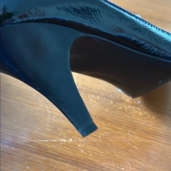 Tory Burch Caroline Pumps, size 9M - Picture 5 of 10